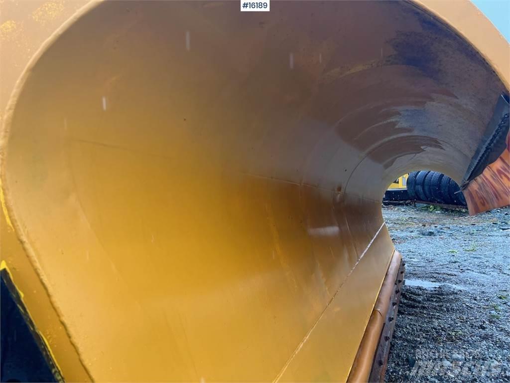  Artic Machine plog Transport Sonstige