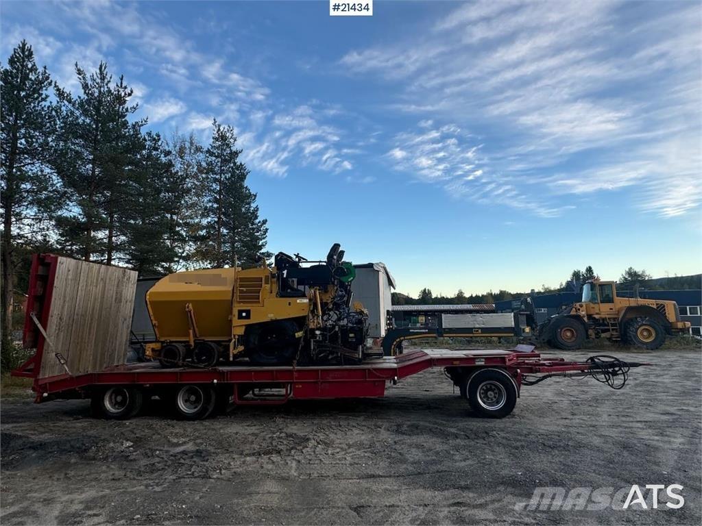 CAT AP 300 Strassenfertiger
