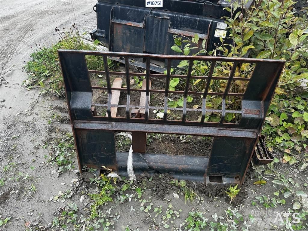 CAT Pallet Forks Sonstige Baumaschinen