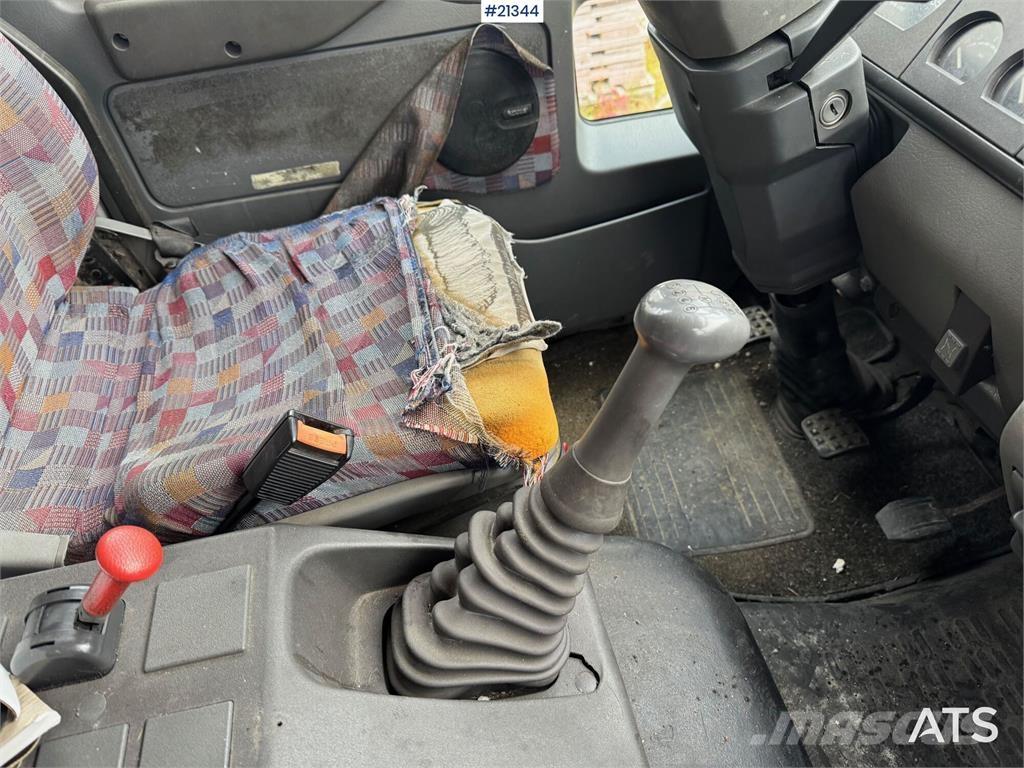 Iveco Eurocargo Pritsche & Plane