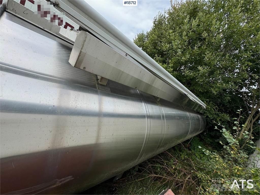  Tank on hook frame. Transport Sonstige