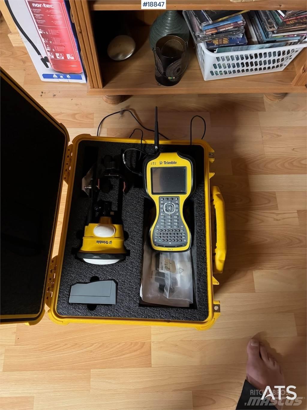 Trimble GPS m/ radio. Sonstige Baumaschinen