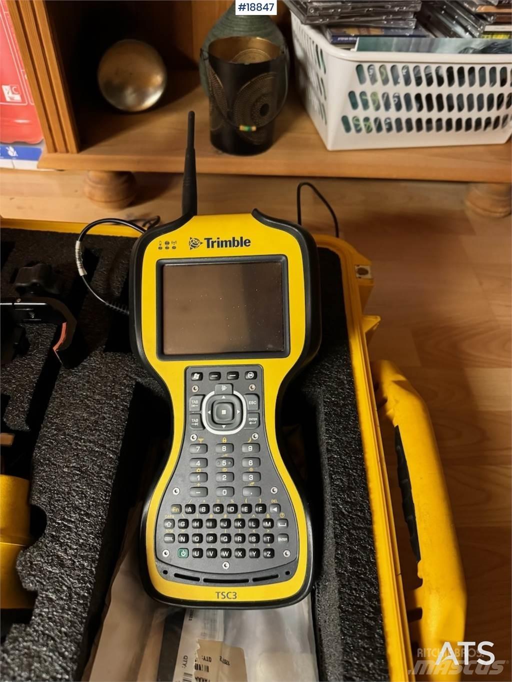 Trimble GPS m/ radio. Sonstige Baumaschinen