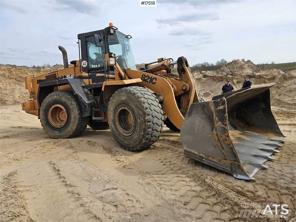 CASE 821C Radlader
