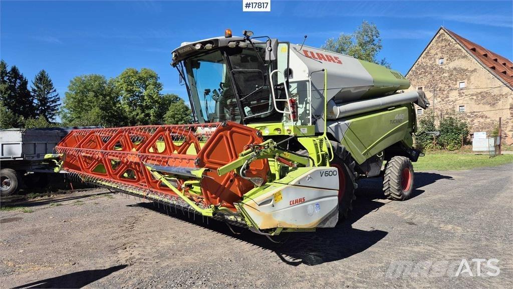 CLAAS Tucano 440 Mähdrescher