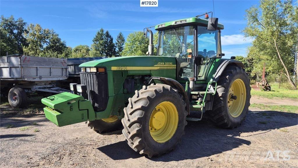 John Deere 8200 Traktoren