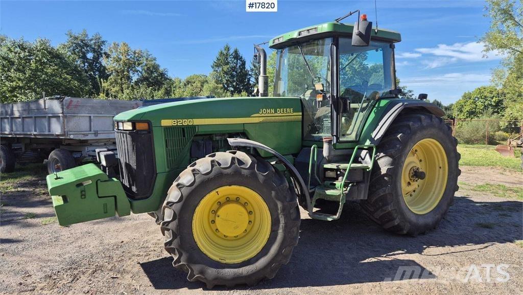 John Deere 8200 Traktoren