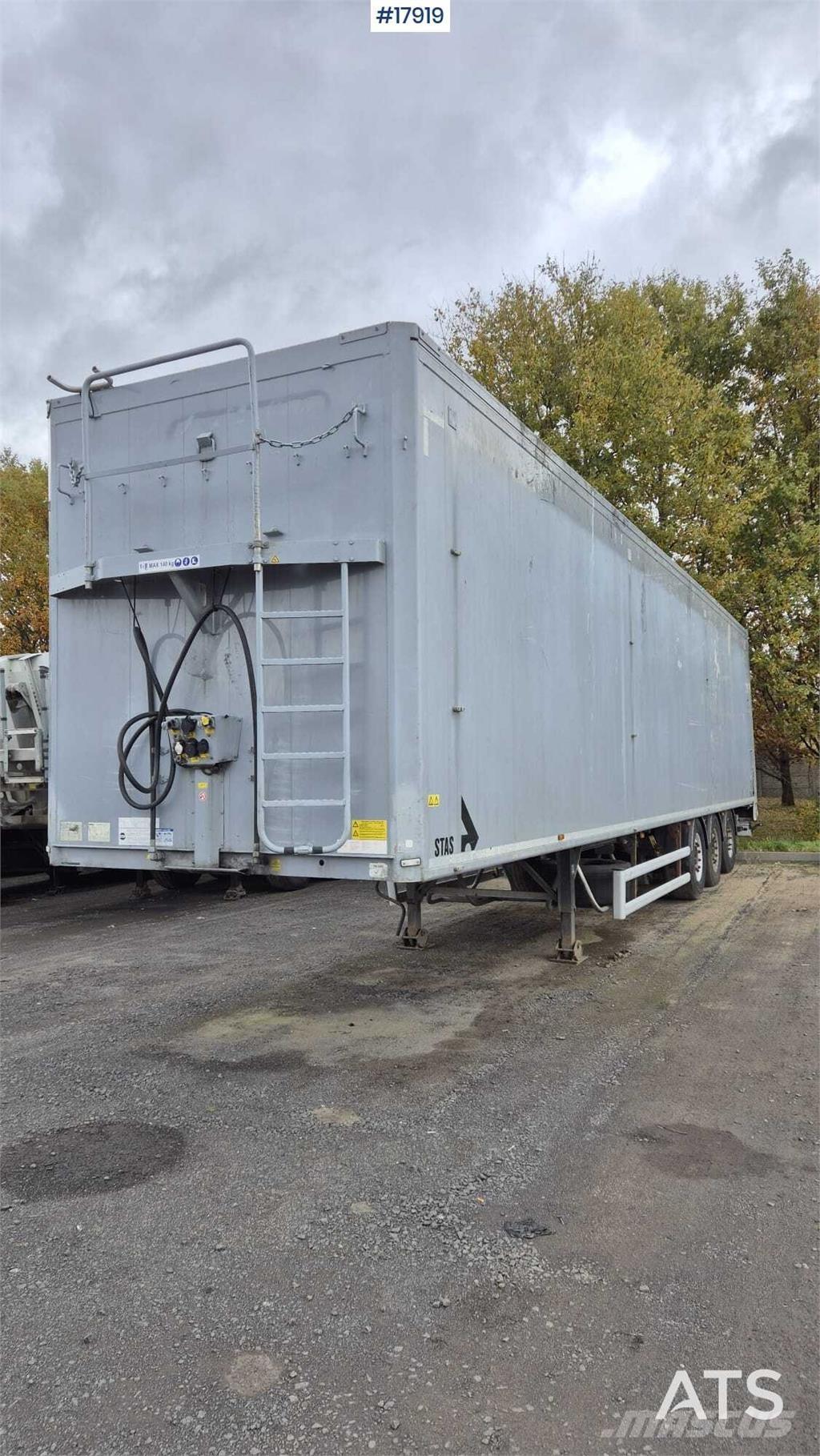 Stas S300ZX Schubbodenauflieger
