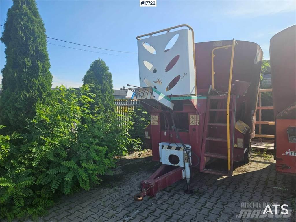 Unifast M 12 Futtermischwagen