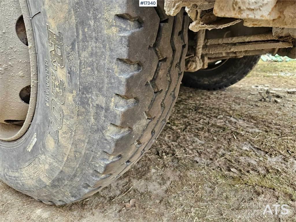 Volvo 420 8x4 Kipper