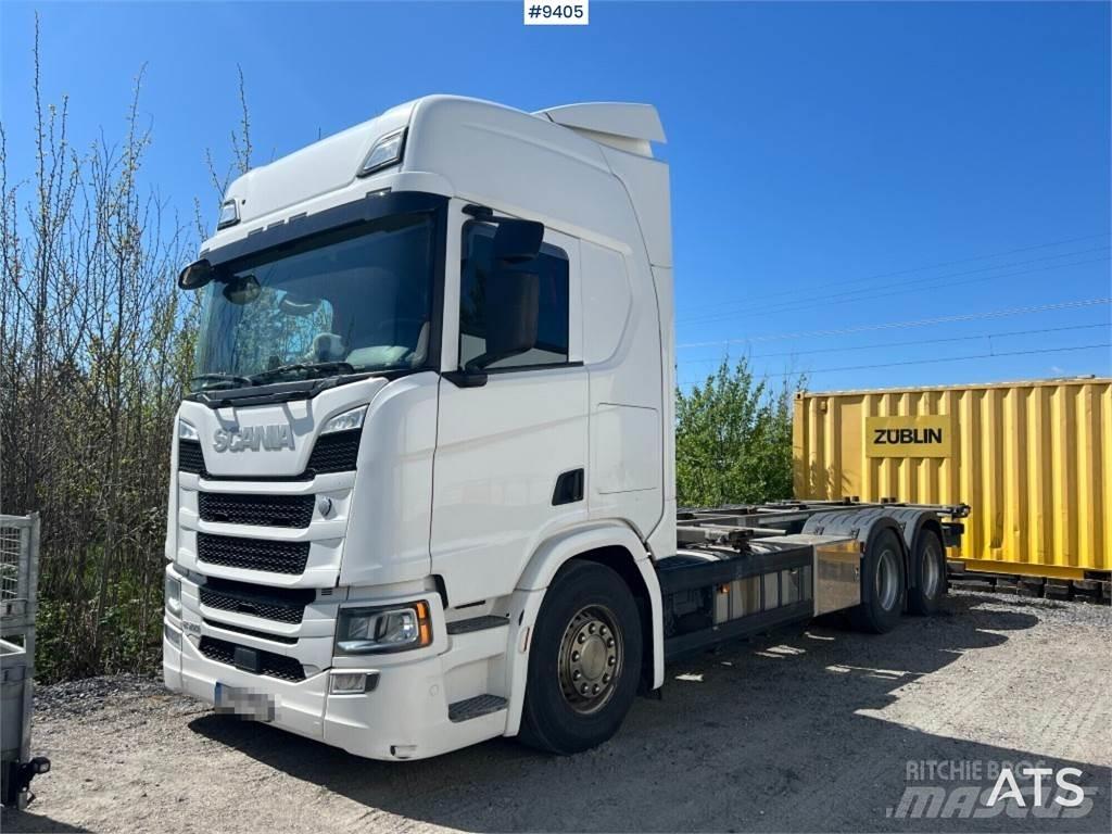Scania R 500 B6X2NB Containerauflieger