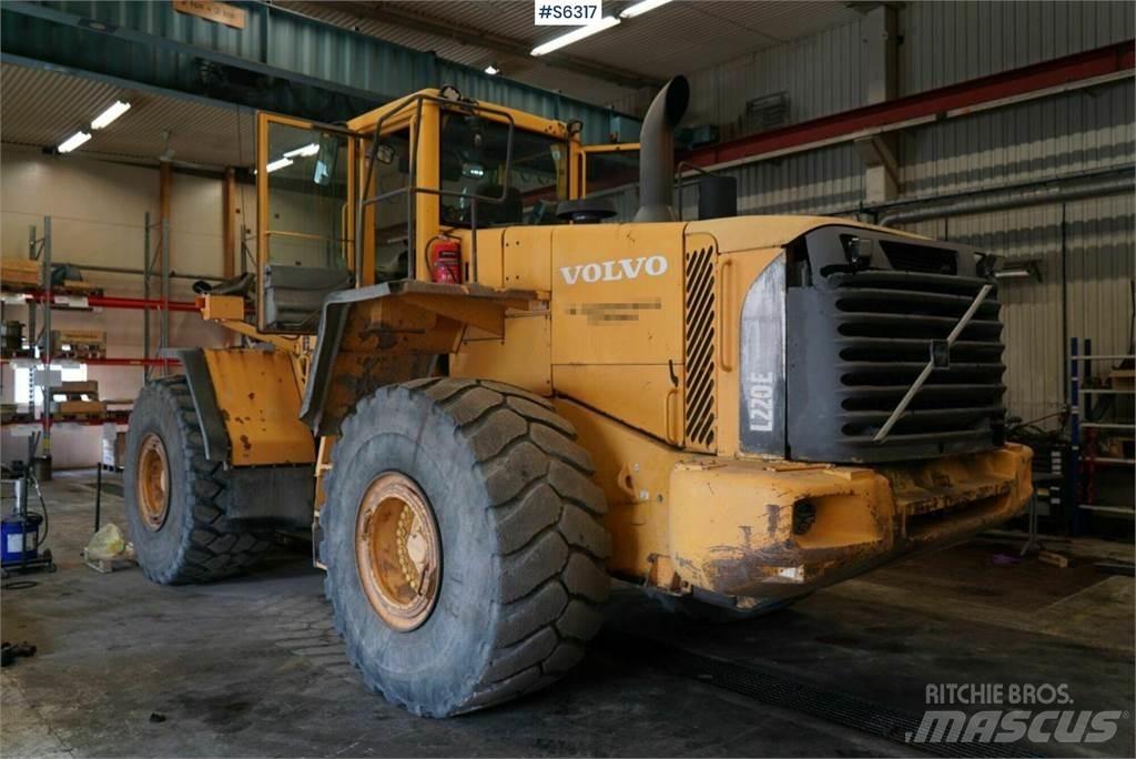 Volvo L220E Radlader