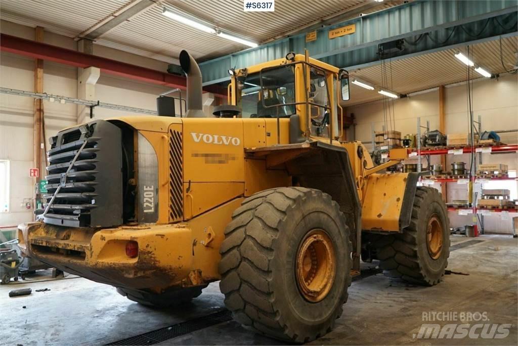 Volvo L220E Radlader
