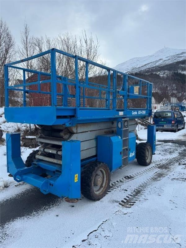Genie 4390 Scheren-Arbeitsbühnen
