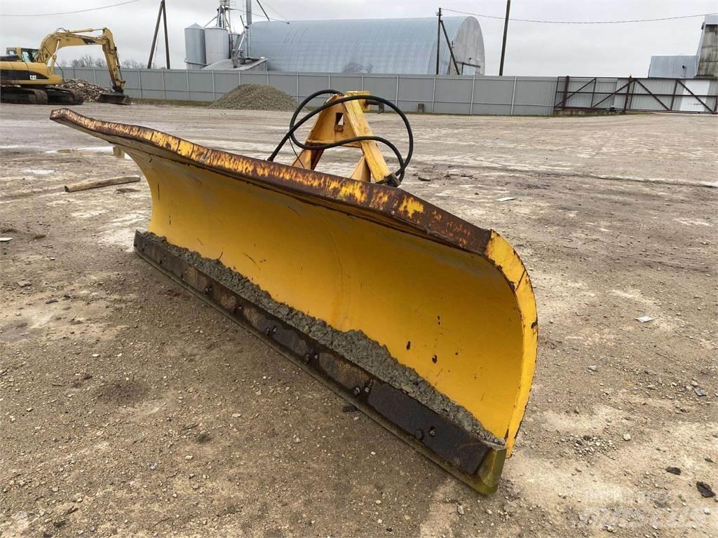  Bassi 2.70 m Schneeschilde und -pflüge
