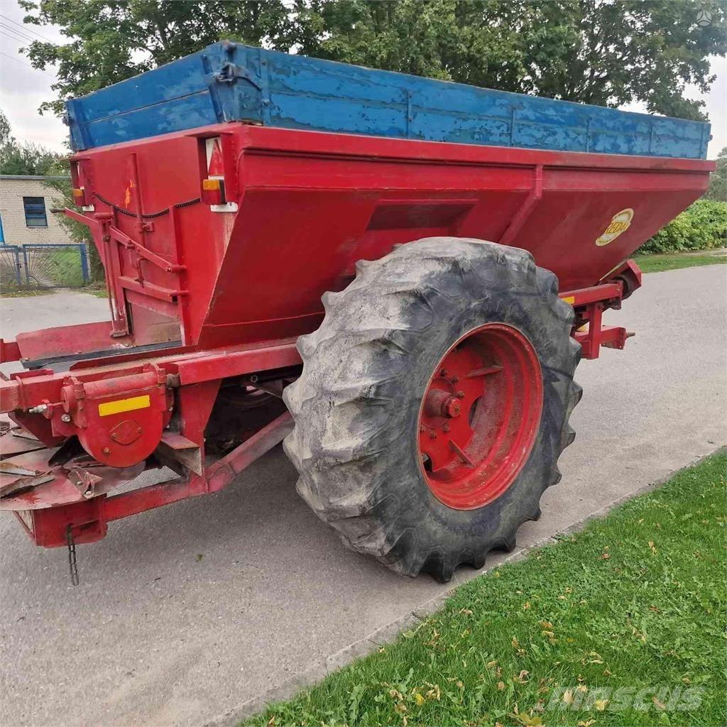 Bredal B80 Mineraldüngerstreuer