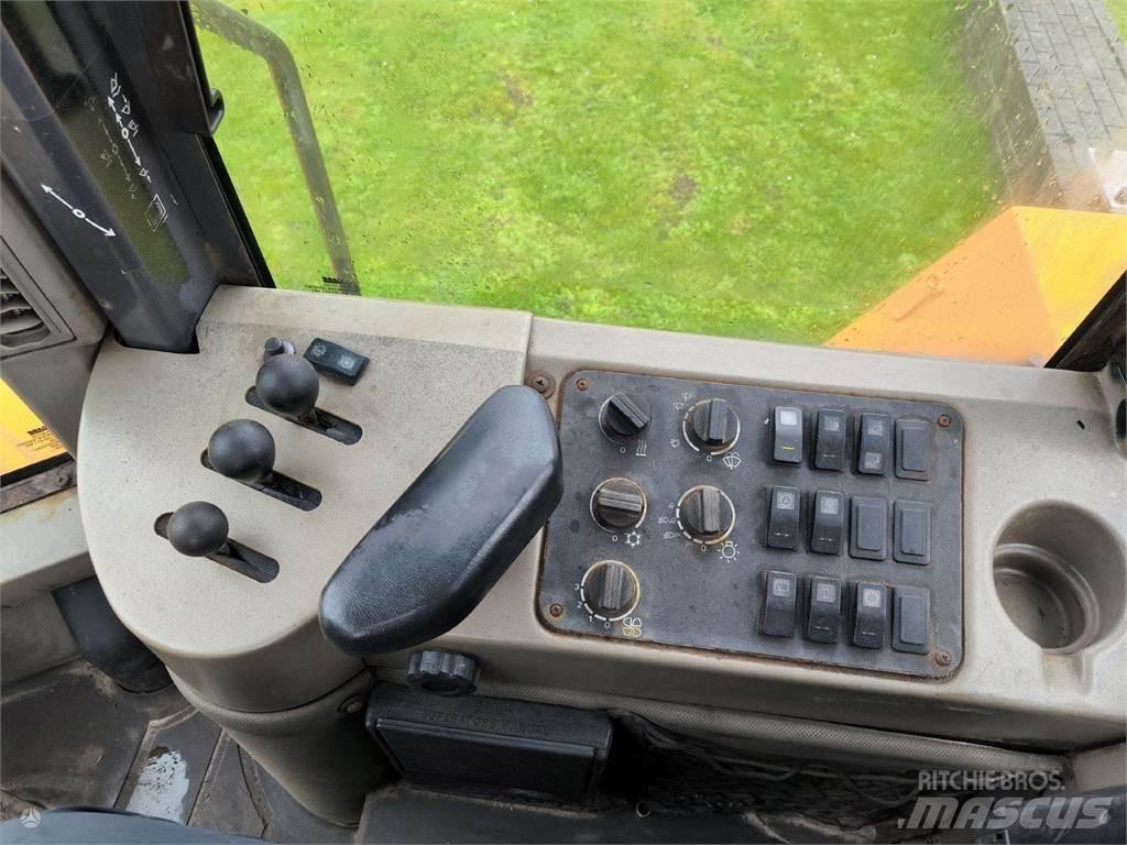 CASE 821C Radlader