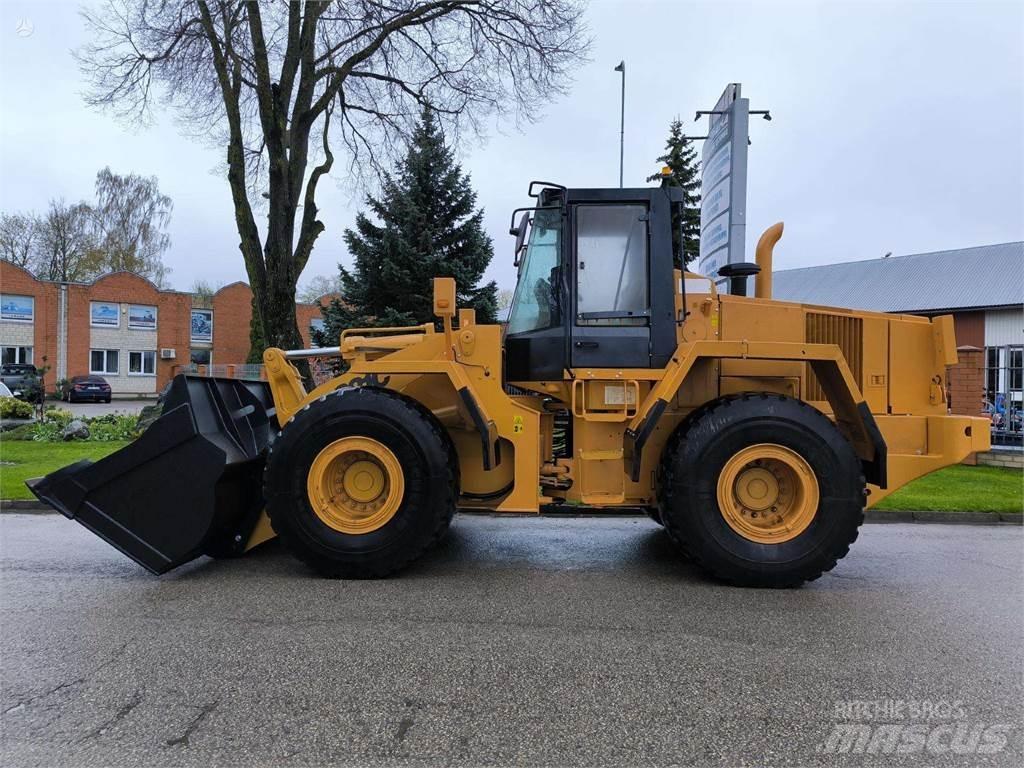 CASE 821C Radlader