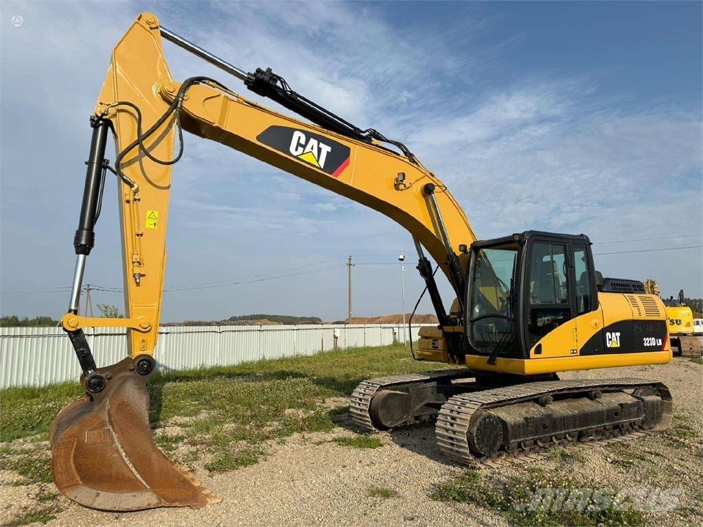 CAT 323 D Raupenbagger
