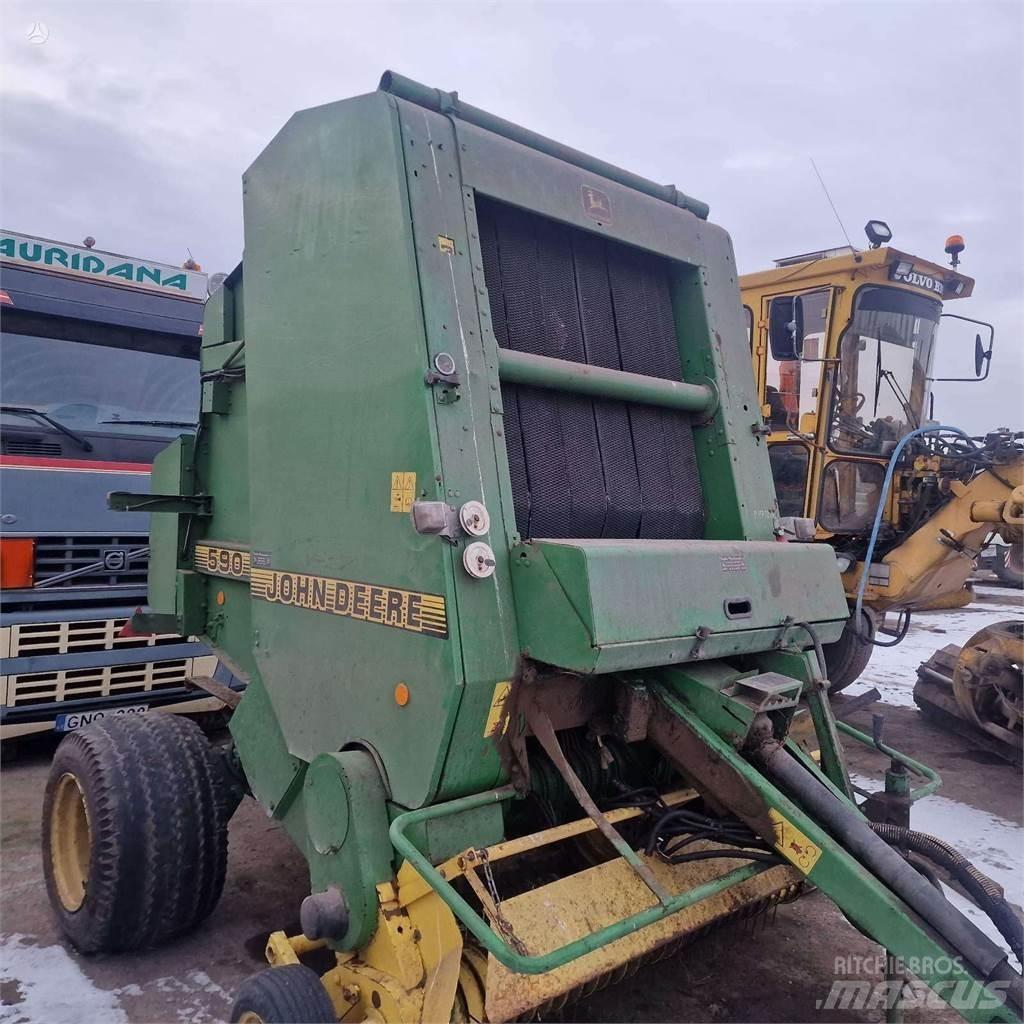 John Deere 590 Rundballenpressen
