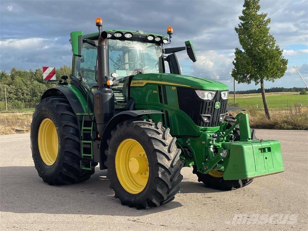 John Deere 6R 250 Traktoren