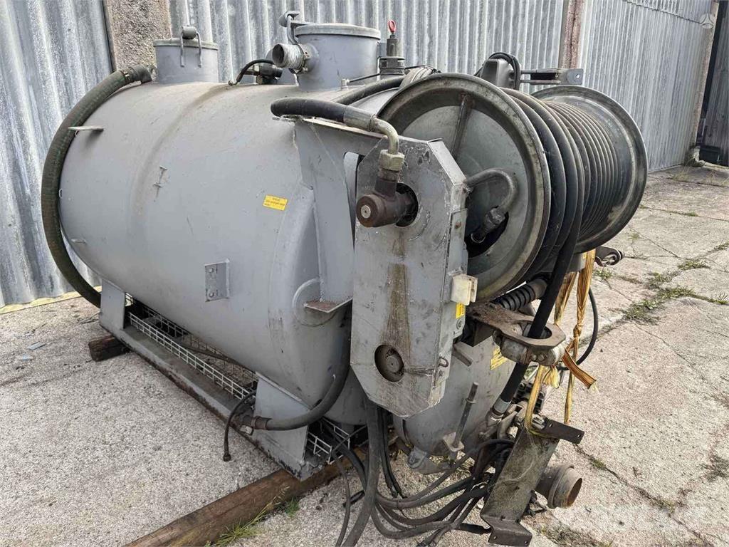  -Kita- Cisterna Kommunal-Sonderfahrzeuge