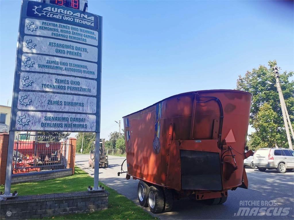  -Kita- PEECON Futtermischwagen
