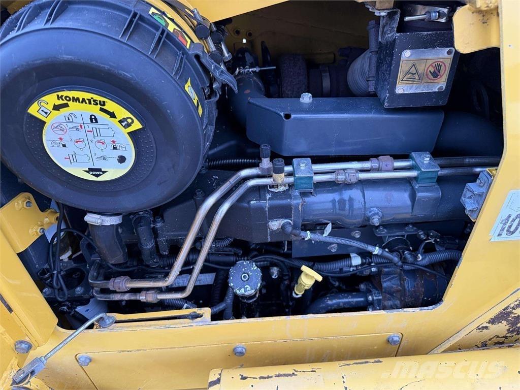 Komatsu D51PX-22 Bulldozer