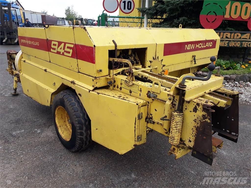 New Holland 945 Rundballenpressen