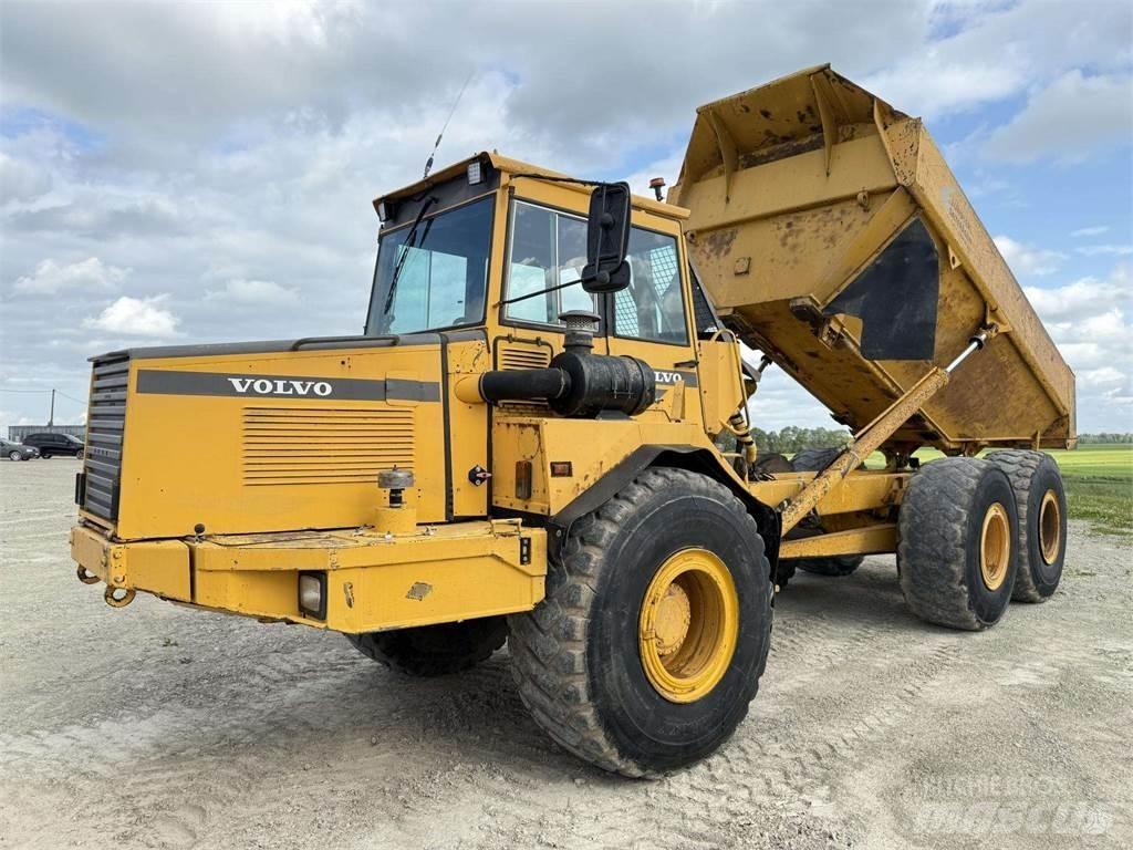 Volvo A25C Dumper - Knickgelenk