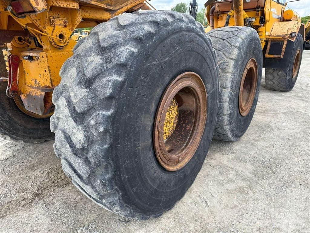 Volvo A25C, Nr. 5 Dumper - Knickgelenk