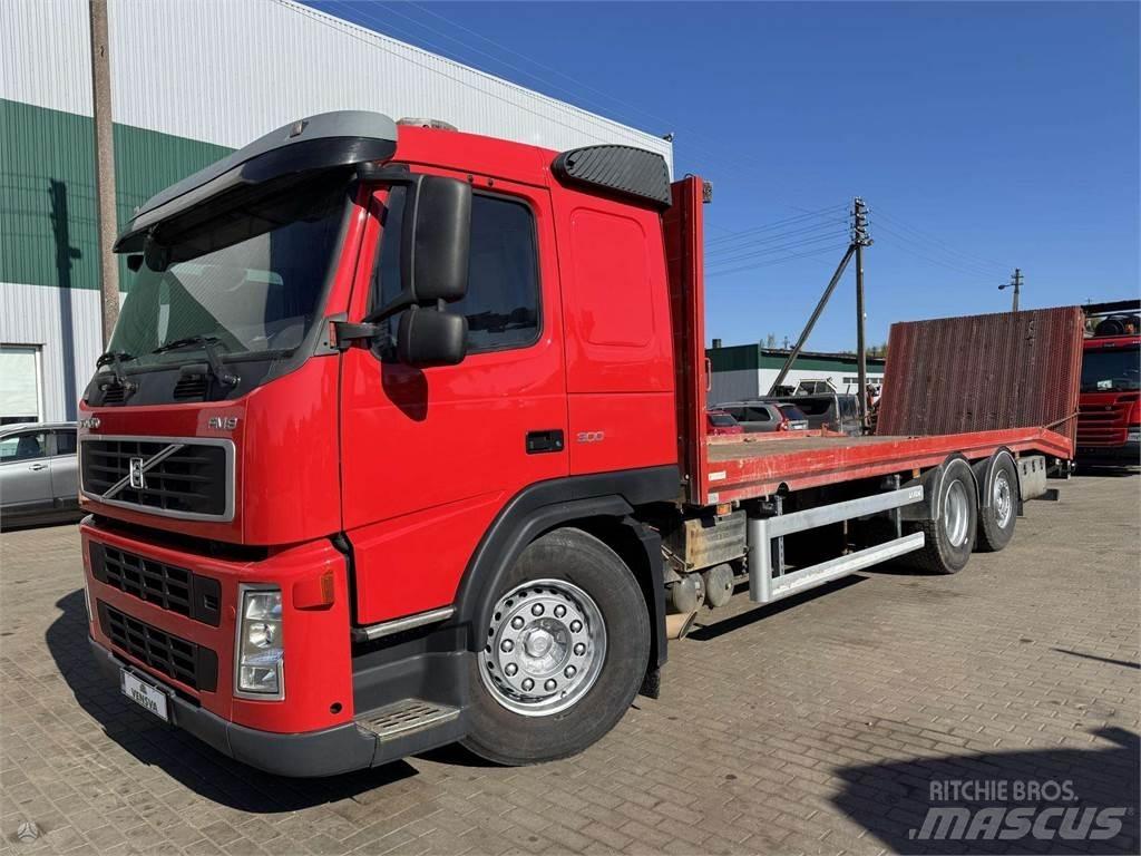 Volvo FM 9 Pritschenwagen/Pritschenwagen mit Seitenklappe