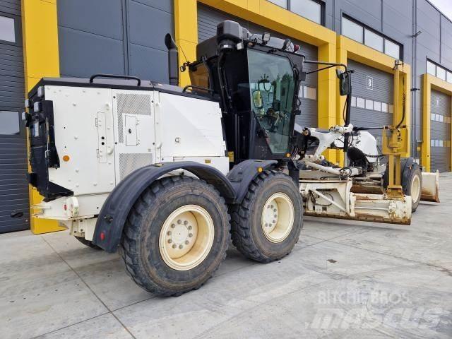 CAT 120AWD Grader