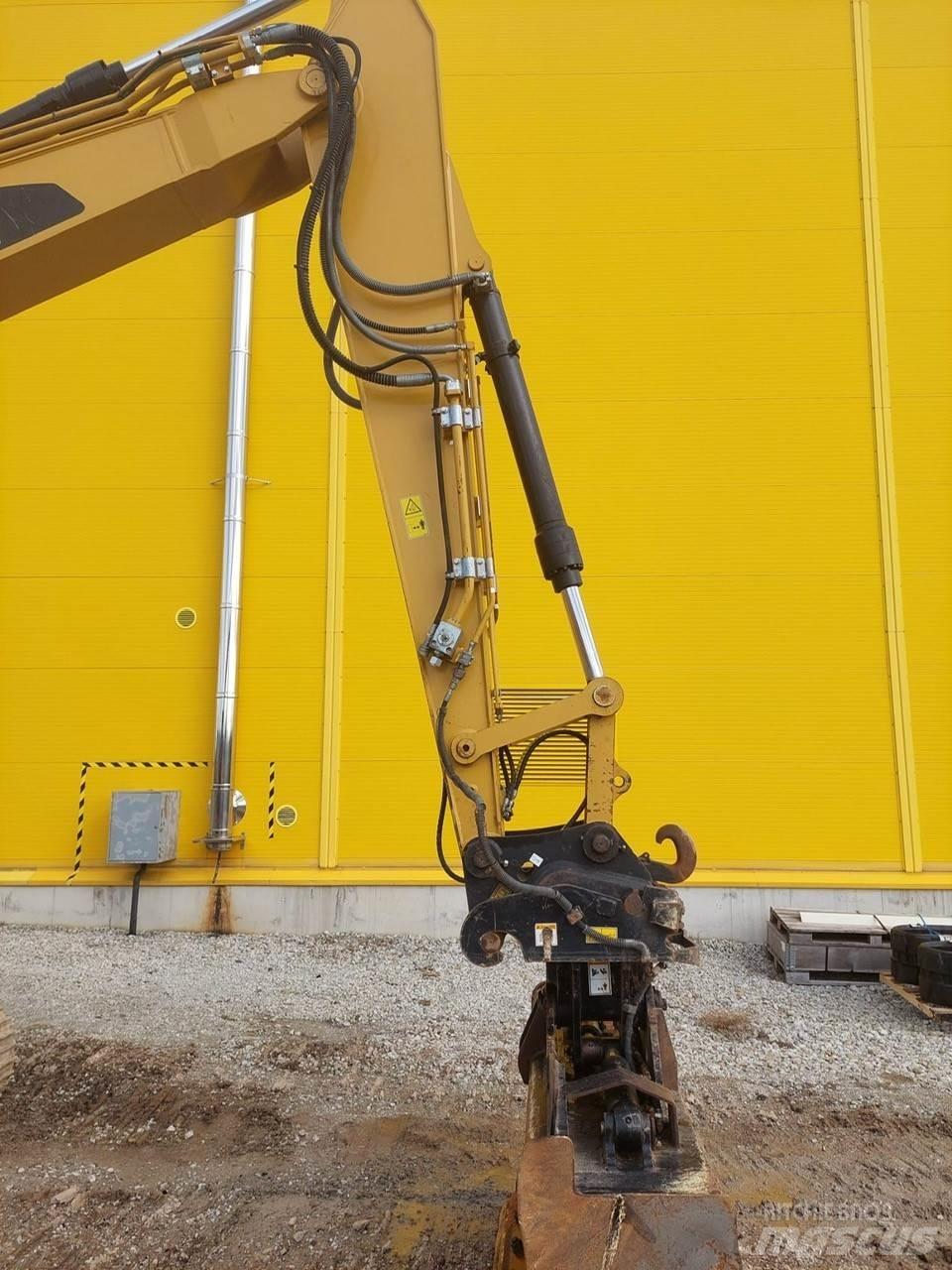 CAT 313 FL Raupenbagger