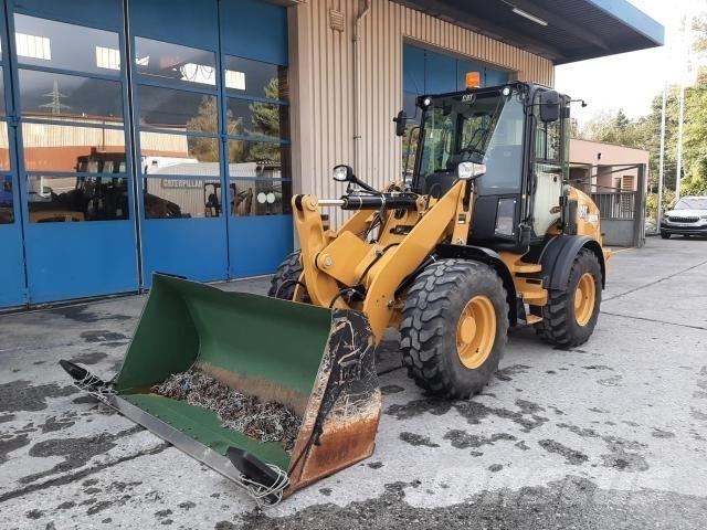 CAT 908M Radlader