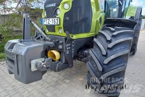 CLAAS Axion 830 Traktoren