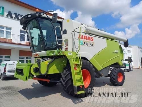 CLAAS Tucano 440 Mähdrescher