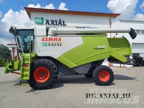 CLAAS Tucano 440 Mähdrescher