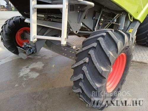 CLAAS Tucano 450 Mähdrescher