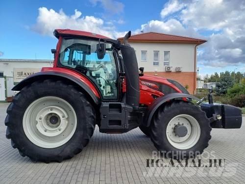 Valtra T234A Traktoren
