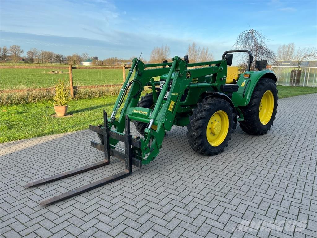 John Deere 5050E Traktoren