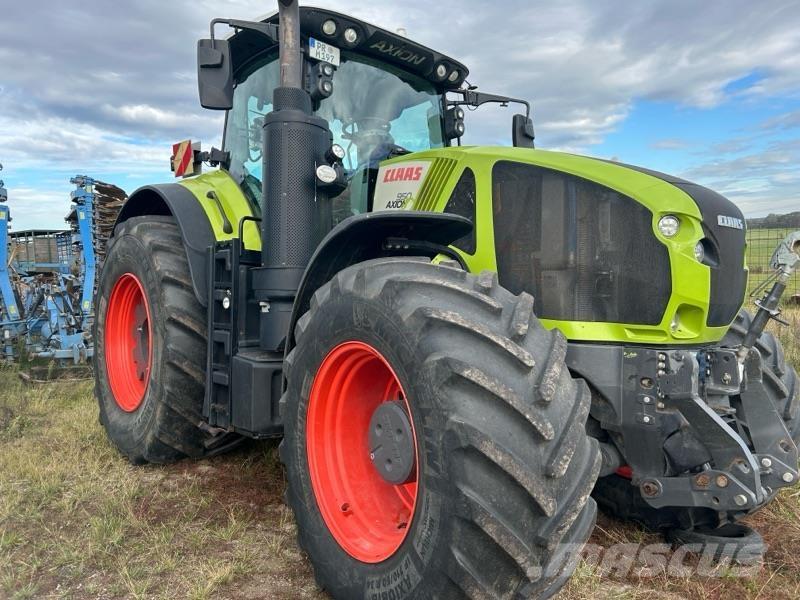 CLAAS Axion 950 Traktoren