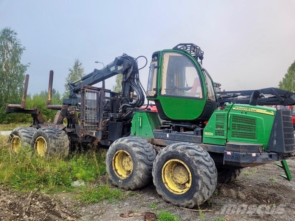 John Deere 1510 E Forwarder