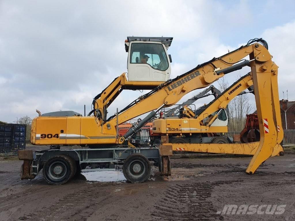 Liebherr A 904 C Materialumschlag