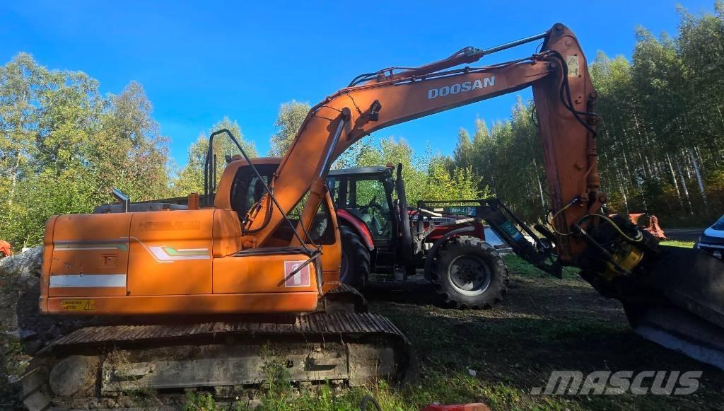 Doosan DX 140 LC Raupenbagger