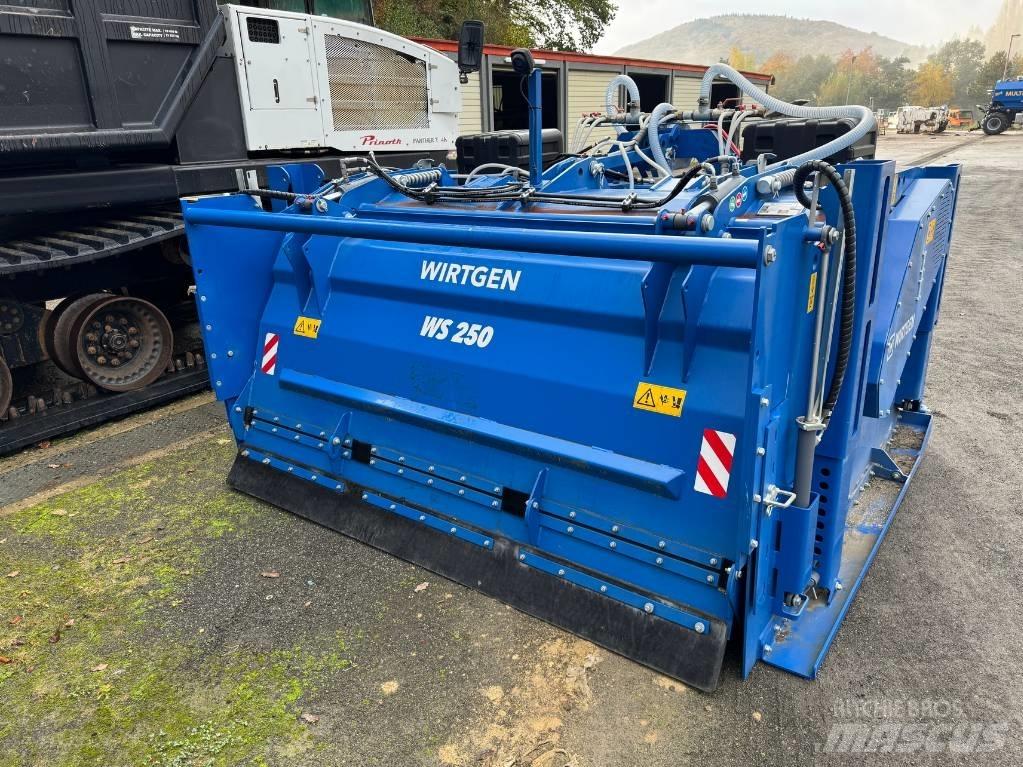 Wirtgen WS250 Asphaltfräsen