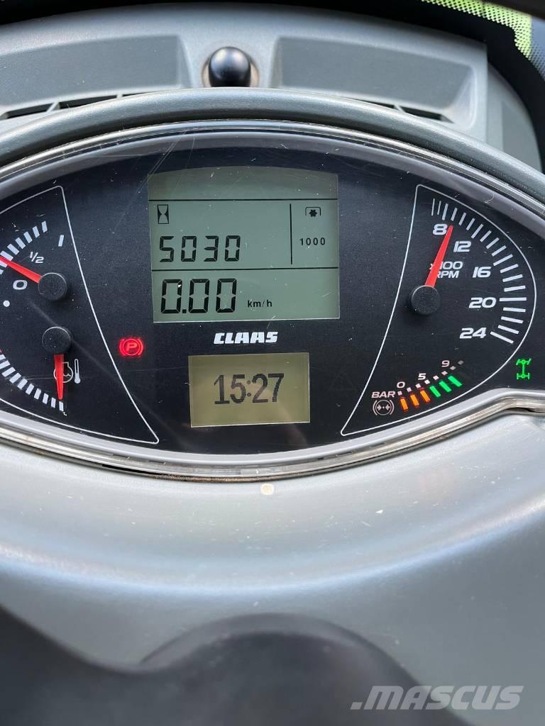 CLAAS Axion 800 CIS Traktoren