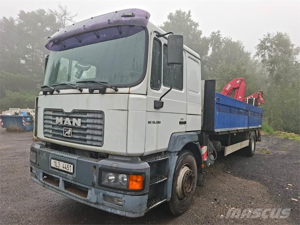 MAN ME 18.285 + HR Pritschenwagen/Pritschenwagen mit Seitenklappe