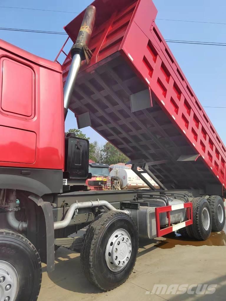 Howo 371 8x4 Kipper