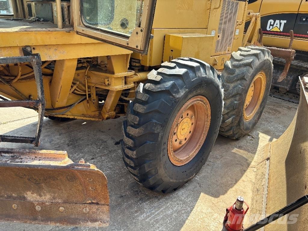 CAT 12 H Grader